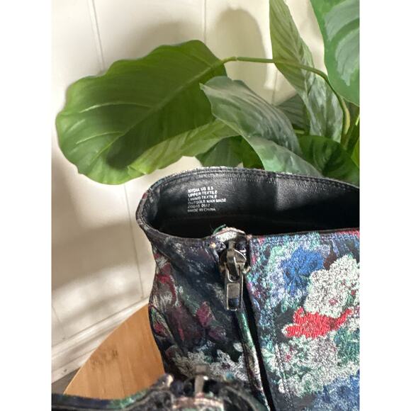 Zigi Soho Nydia Embroidered Floral Tapestry Ankle Boots Size 8.5 - Picture 9 of 9
